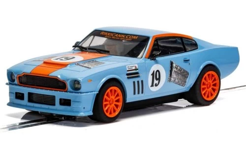 Scalextric C4209 Aston Martin V8 Gulf Edition Rikki Cann Racing